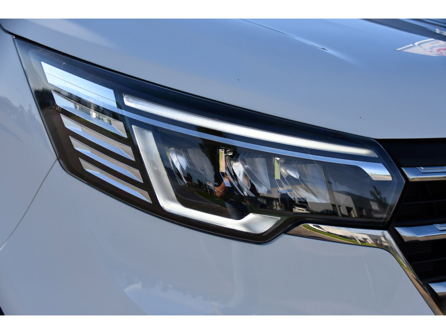 Renault Trafic 2.0 dCi 150 T29 L2H1 DC Luxe Camera, Cruise, Carplay, LED, Clima, Mulitmedia, Automaat, Trekhaak, Sensoren, Uniek!