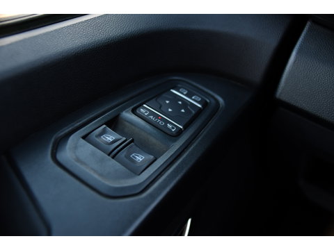 Renault Trafic 2.0 dCi 150 T29 L2H1 DC Luxe Camera, Cruise, Carplay, LED, Clima, Mulitmedia, Automaat, Trekhaak, Sensoren, Uniek!