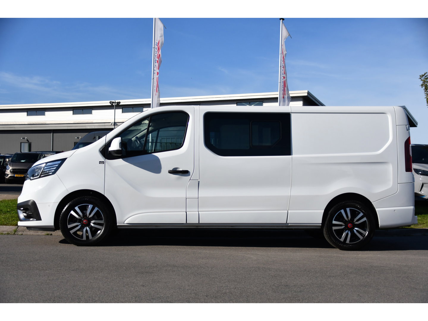 Renault Trafic 2.0 dCi 150 T29 L2H1 DC Luxe Camera, Cruise, Carplay, LED, Clima, Mulitmedia, Automaat, Trekhaak, Sensoren, Uniek!