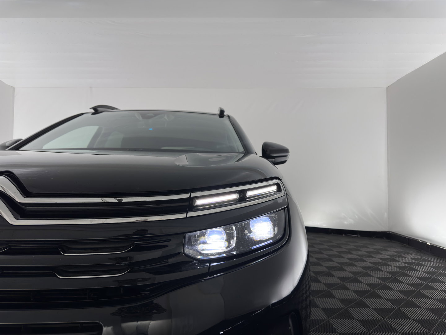 Citroën C5 Aircross 1.6 Plug-in Hybrid 225 Business Plus (Plug-in) Aut. *LEATHER-FABRIC | NAVI-FULLMAP | FULL-LED | KEYLESS | TOPVIEW | ECC | PRIVACY-GLASS | PDC | CRUISE | DAB | DIGI-COCKPIT | CARPLAY |  LANE-ASSIST | TOWBAR | 19"ALU*