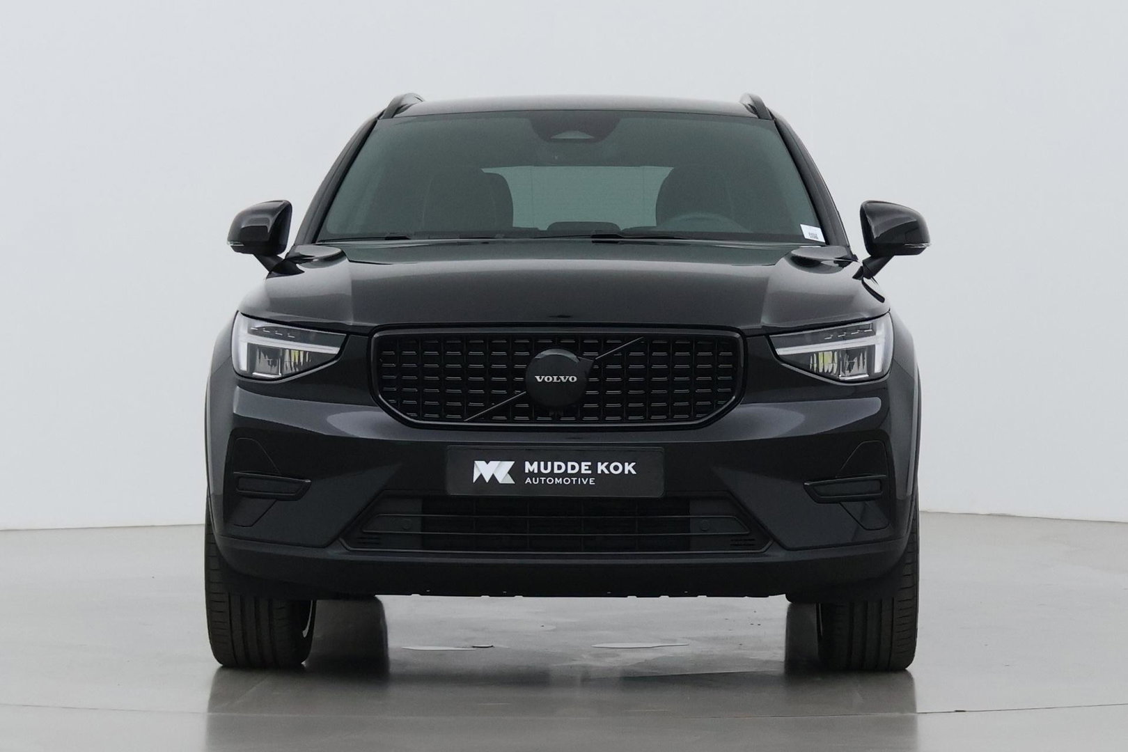 Volvo XC40 2.0 B3 Plus Black Edition | Harman/Kardon | Pilot Assist | Camera | BLIS | Memory | Stoel+Stuurverwarming | Keyless | ACC | 20 Inch