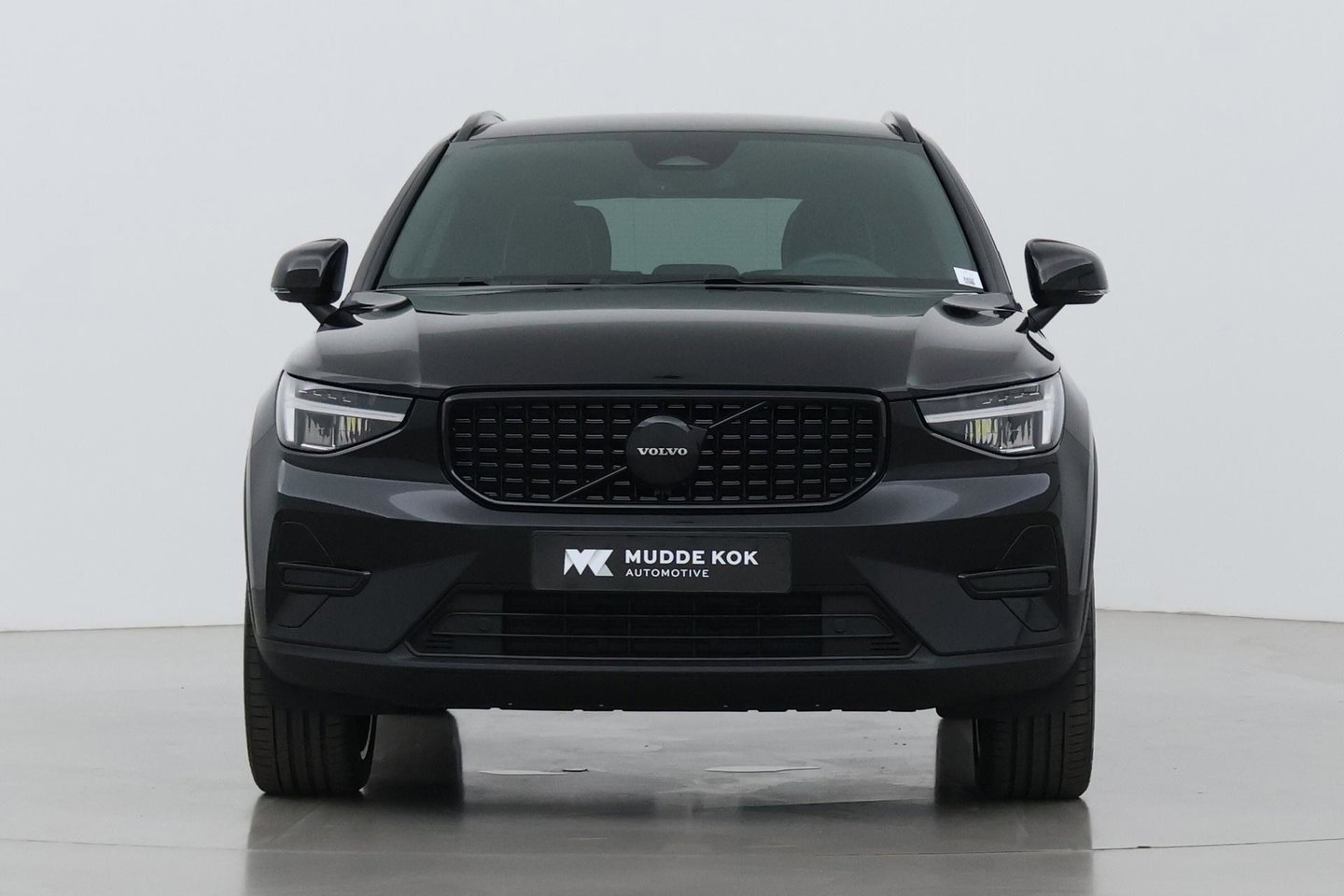 Volvo XC40 2.0 B3 Plus Black Edition | Harman/Kardon | Pilot Assist | Camera | BLIS | Memory | Stoel+Stuurverwarming | Keyless | ACC | 20 Inch
