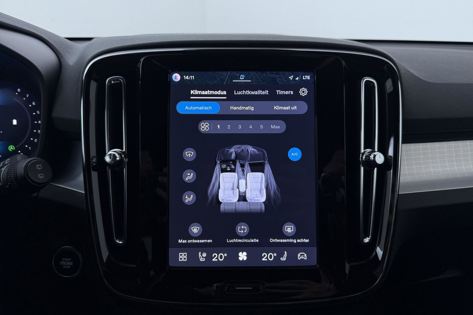 Volvo XC40 2.0 B3 Plus Black Edition | Harman/Kardon | Pilot Assist | Camera | BLIS | Memory | Stoel+Stuurverwarming | Keyless | ACC | 20 Inch