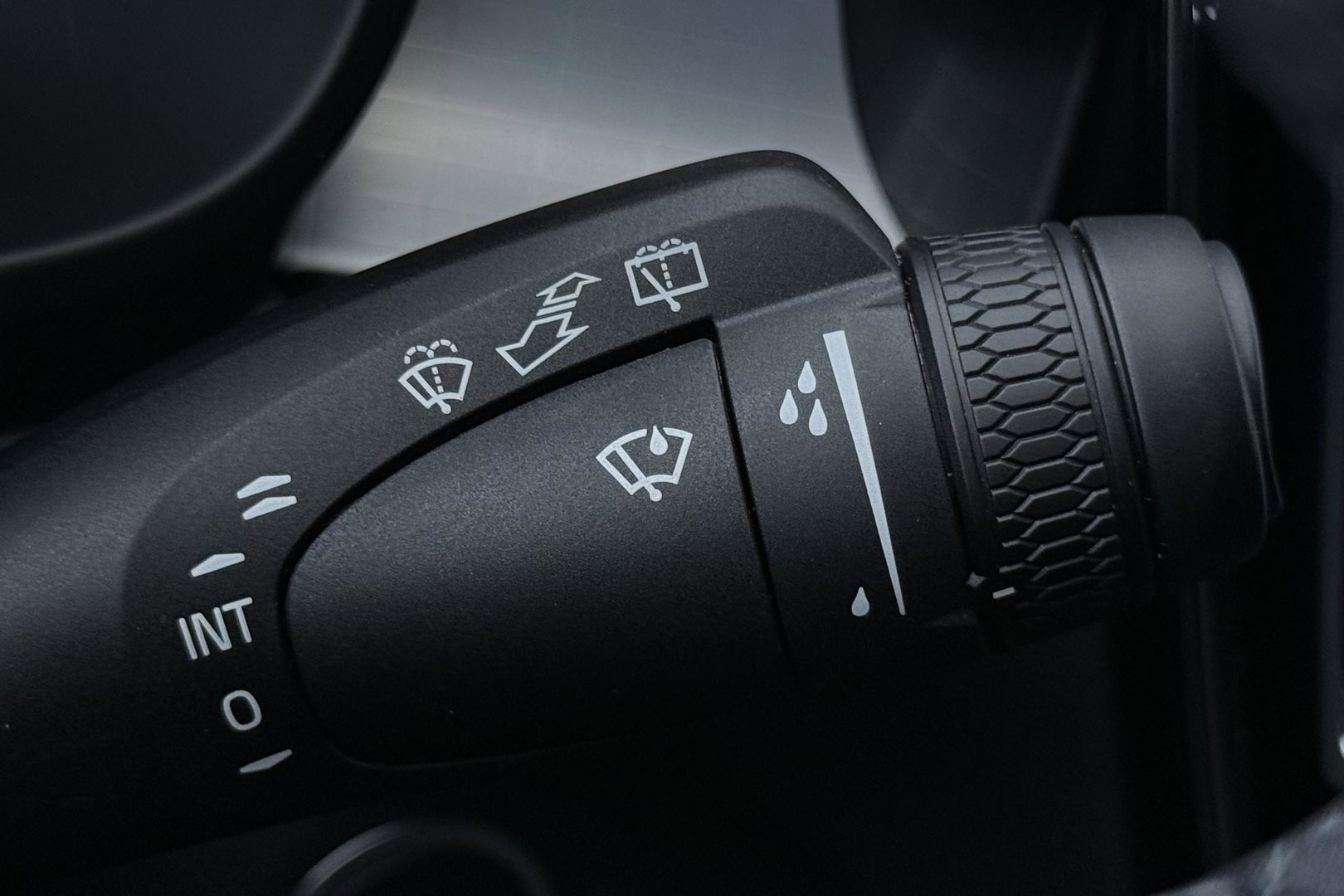 Volvo XC40 2.0 B3 Plus Black Edition | Harman/Kardon | Pilot Assist | Camera | BLIS | Memory | Stoel+Stuurverwarming | Keyless | ACC | 20 Inch