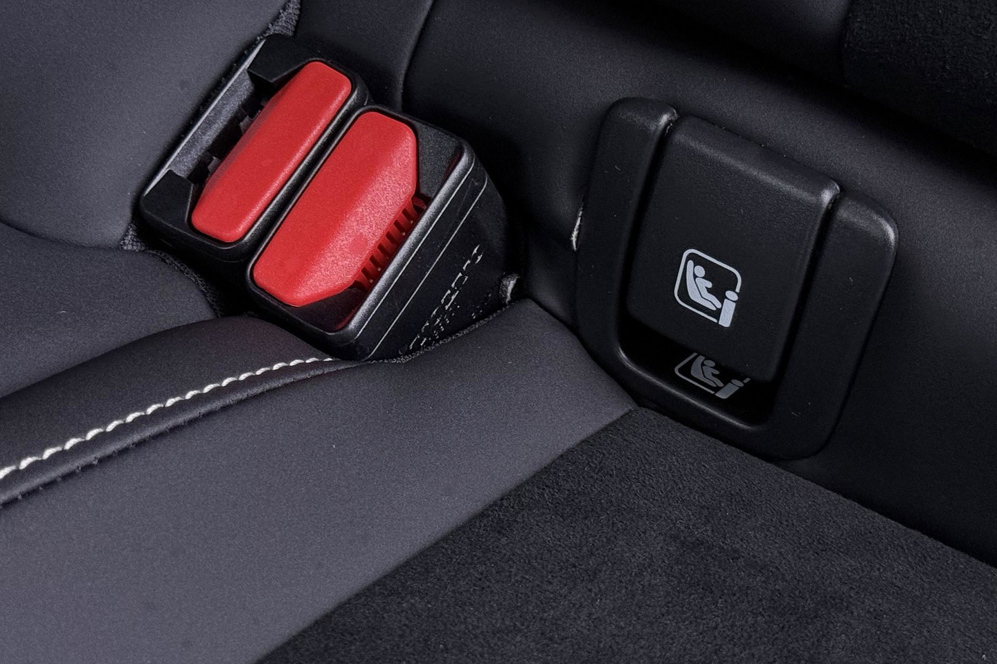 Volvo XC40 2.0 B3 Plus Black Edition | Harman/Kardon | Pilot Assist | Camera | BLIS | Memory | Stoel+Stuurverwarming | Keyless | ACC | 20 Inch