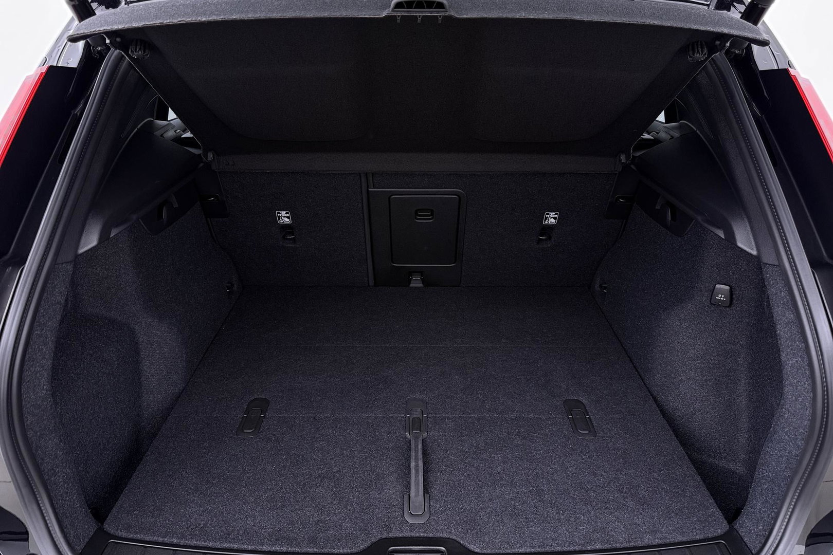 Volvo XC40 2.0 B3 Plus Black Edition | Harman/Kardon | Pilot Assist | Camera | BLIS | Memory | Stoel+Stuurverwarming | Keyless | ACC | 20 Inch