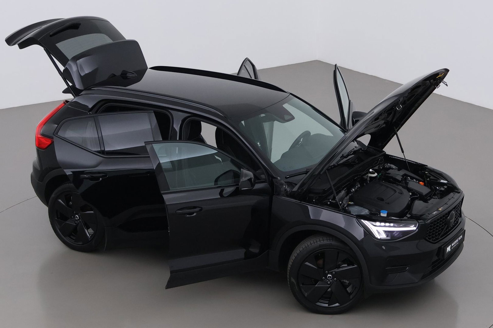 Volvo XC40 2.0 B3 Plus Black Edition | Harman/Kardon | Pilot Assist | Camera | BLIS | Memory | Stoel+Stuurverwarming | Keyless | ACC | 20 Inch