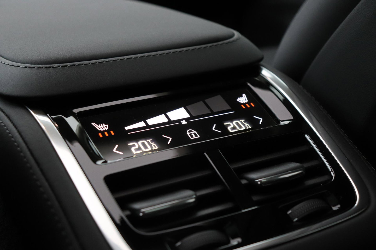Volvo XC90 T8 Ultra Bright | Harman/Kardon | Panoramadak | Head-Up | 360-camera