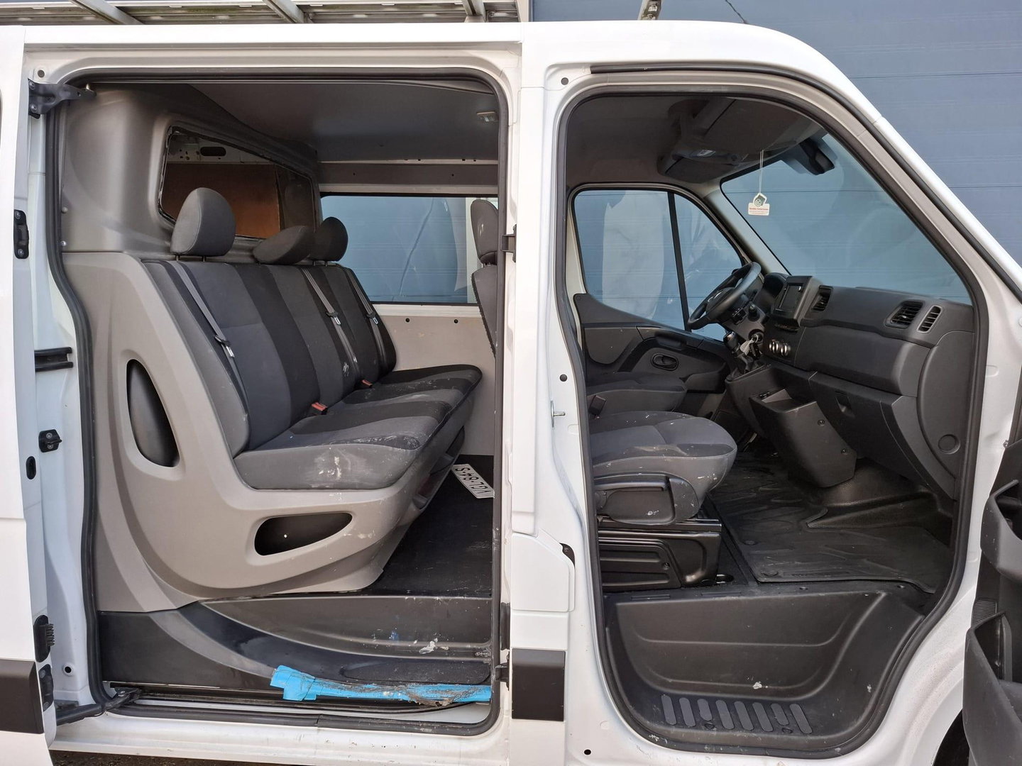 Renault Master T33 2.3 dCi L1H1 DUBBEL CABINE / AIRCO / CRUISE CONTROLE / TREKHAAK
