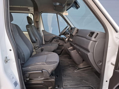 Renault Master T33 2.3 dCi L1H1 DUBBEL CABINE / AIRCO / CRUISE CONTROLE / TREKHAAK