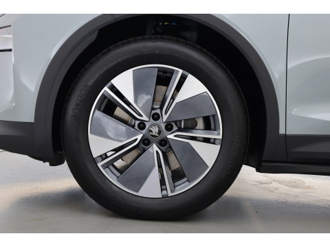 Škoda Elroq 60 Business Edition | Snel leverbaar! | Adapt. Cruise | Keyless | Winter pack | Dodehoekdet. | Camera |