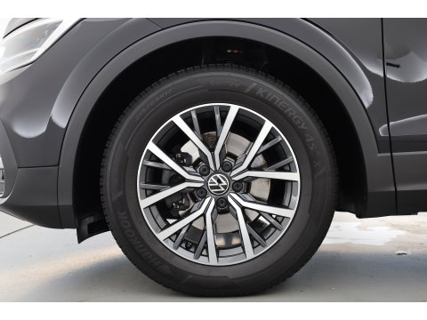Volkswagen Tiguan 1.5 TSI Life Business | Rijklaar! | Adapt. Cruise | Trekhaak | Navi | PDC V+A | Apple CarPlay | Stoel- Stuurverw.