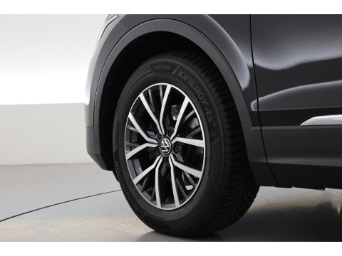 Volkswagen Tiguan 1.5 TSI Life Business | Rijklaar! | Adapt. Cruise | Trekhaak | Navi | PDC V+A | Apple CarPlay | Stoel- Stuurverw.