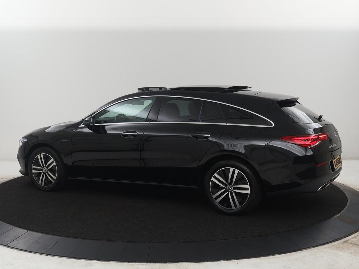 Mercedes-Benz CLA-Klasse Shooting Brake 250 e Business Solution Luxury Limited