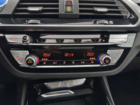 BMW iX3 High Executive 80 kWh [3-Fase-11kW] {SoH-99%} (INCL-BTW) Aut. *PANO | LEATHER | HARMAN/KARDON | ADAPTIVE-CRUISE | FULL-LED | BLINDSPOT | MEMORY-PACK | DIGI-COCKPIT | HEATED-SPORTSEATS | KEYLESS | CAMERA | DAB+ | TOWBAR | HEAD-UP | 20''AL