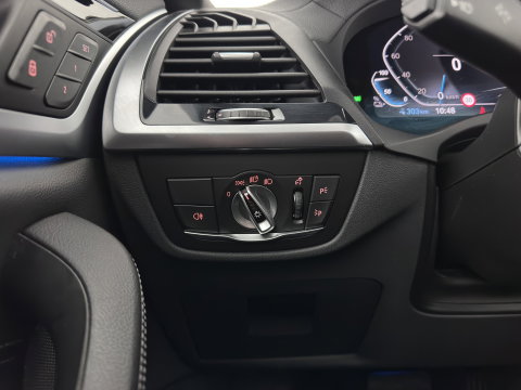 BMW iX3 High Executive 80 kWh [3-Fase-11kW] {SoH-99%} (INCL-BTW) Aut. *PANO | LEATHER | HARMAN/KARDON | ADAPTIVE-CRUISE | FULL-LED | BLINDSPOT | MEMORY-PACK | DIGI-COCKPIT | HEATED-SPORTSEATS | KEYLESS | CAMERA | DAB+ | TOWBAR | HEAD-UP | 20''AL