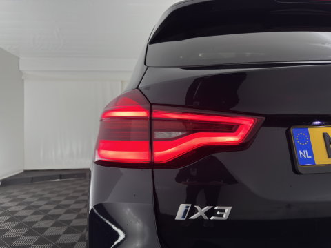 BMW iX3 High Executive 80 kWh [3-Fase-11kW] {SoH-99%} (INCL-BTW) Aut. *PANO | LEATHER | HARMAN/KARDON | ADAPTIVE-CRUISE | FULL-LED | BLINDSPOT | MEMORY-PACK | DIGI-COCKPIT | HEATED-SPORTSEATS | KEYLESS | CAMERA | DAB+ | TOWBAR | HEAD-UP | 20''AL