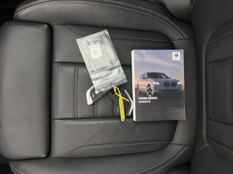BMW iX3 High Executive 80 kWh [3-Fase-11kW] {SoH-99%} (INCL-BTW) Aut. *PANO | LEATHER | HARMAN/KARDON | ADAPTIVE-CRUISE | FULL-LED | BLINDSPOT | MEMORY-PACK | DIGI-COCKPIT | HEATED-SPORTSEATS | KEYLESS | CAMERA | DAB+ | TOWBAR | HEAD-UP | 20''AL