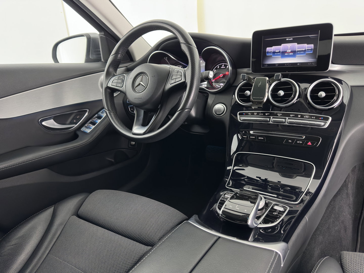 Mercedes-Benz C-Klasse 350 e Lease Edition (Plug-in) Aut. *FULL-LED | SPORTSEATS | NAVI-FULLMAP | AMBIENT-LIGHT | AIRMATIC | PRIVACY-GLASS | ECC | PDC | CRUISE | 17''ALU*