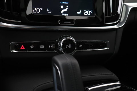 Volvo V90 2.0 T6 AWD R-Design | Panoramadak | Head-Up | Pilot Assist | Camera | Stoel+Stuurverwarming | Keyless | Getint glas | ACC
