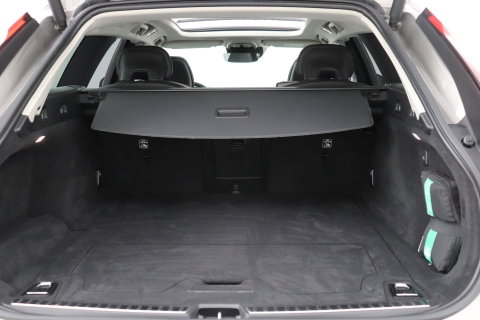Volvo V90 2.0 T6 AWD R-Design | Panoramadak | Head-Up | Pilot Assist | Camera | Stoel+Stuurverwarming | Keyless | Getint glas | ACC