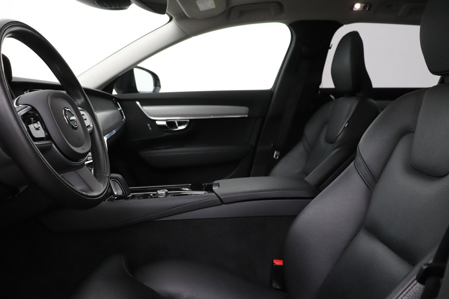 Volvo V90 2.0 T6 AWD R-Design | Panoramadak | Head-Up | Pilot Assist | Camera | Stoel+Stuurverwarming | Keyless | Getint glas | ACC