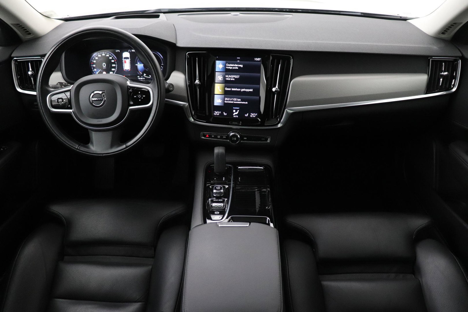Volvo V90 2.0 T6 AWD R-Design | Panoramadak | Head-Up | Pilot Assist | Camera | Stoel+Stuurverwarming | Keyless | Getint glas | ACC
