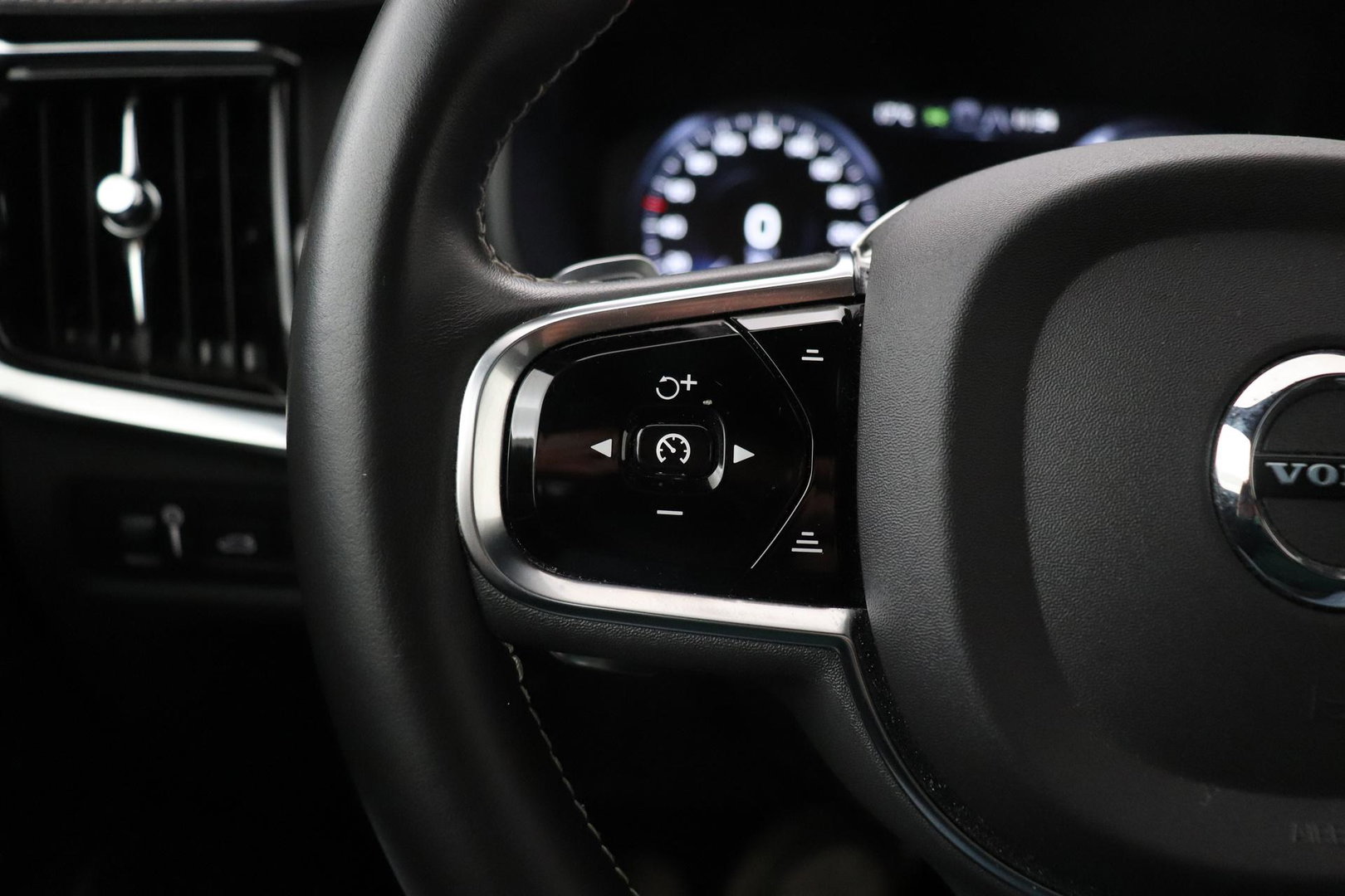 Volvo S90 2.0 T8 AWD Inscription | Bowers&Wilkins | Schuifdak | BLIS | Head-up | Trekhaak