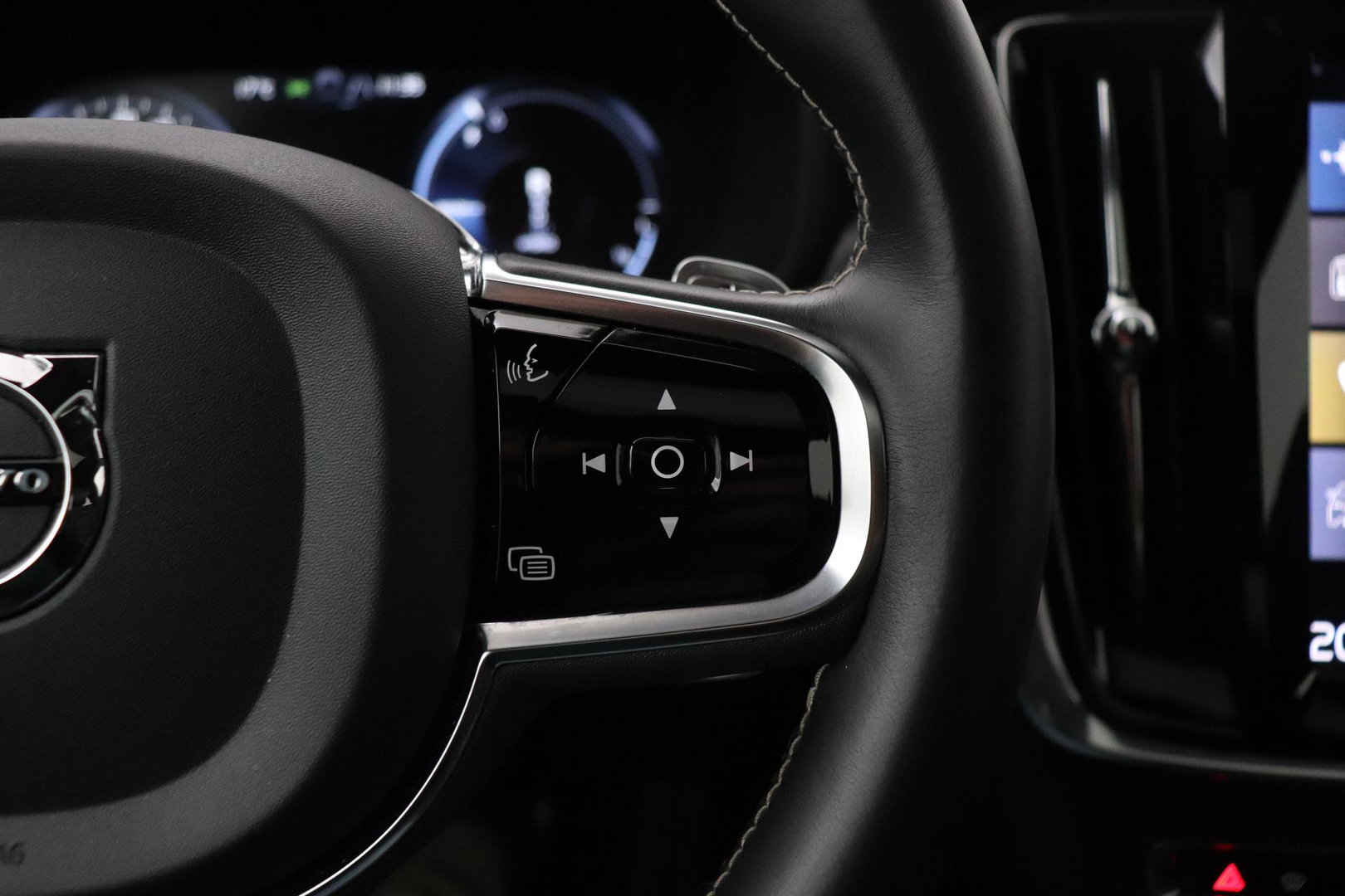 Volvo S90 2.0 T8 AWD Inscription | Bowers&Wilkins | Schuifdak | BLIS | Head-up | Trekhaak