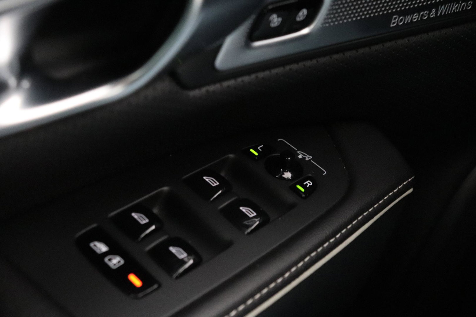 Volvo S90 2.0 T8 AWD Inscription | Bowers&Wilkins | Schuifdak | BLIS | Head-up | Trekhaak