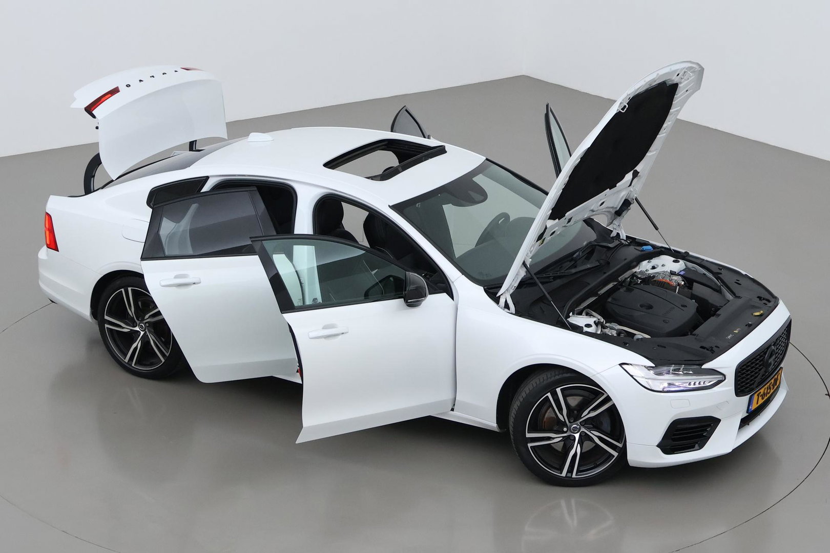 Volvo S90 2.0 T8 AWD Inscription | Bowers&Wilkins | Schuifdak | BLIS | Head-up | Trekhaak