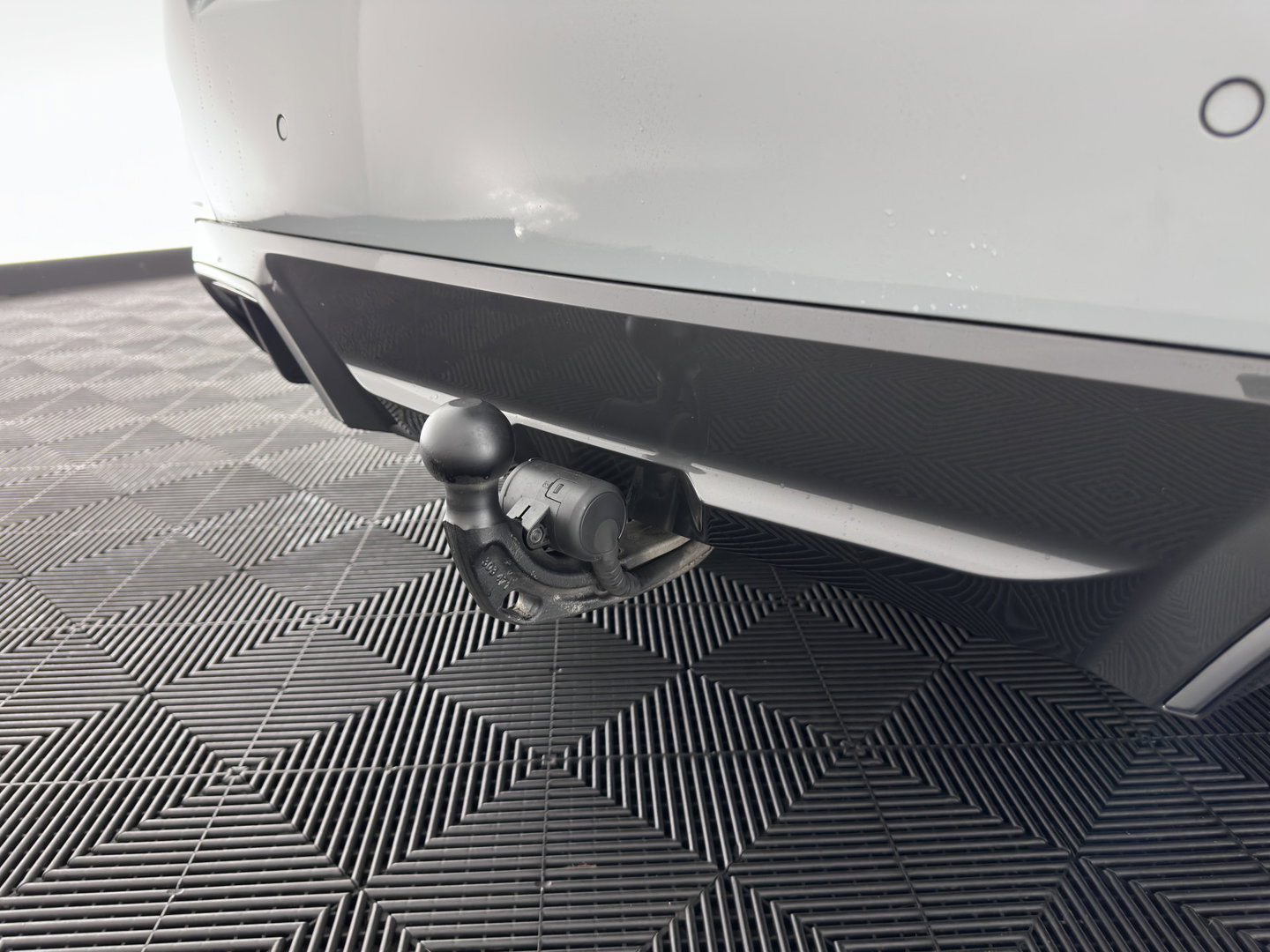 BMW i4 eDrive35 70 kWh M-Sportpack [3-Fase-11kW] (INCL.BTW) *LEATHER-MICROFIBRE | FULL-LED | ADAPTIVE-CRUISE |SPORTSEATS | CAMERA | DAB | DIGI-COCKPIT | NAVI-FULLMAP | AMBIENT-LIGHT | ECC | PDC | CARPLAY | TOWBAR | 18''ALU*