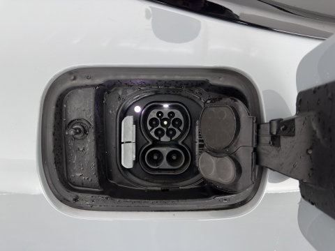 BMW i4 eDrive35 70 kWh M-Sportpack [3-Fase-11kW] (INCL.BTW) *LEATHER-MICROFIBRE | FULL-LED | ADAPTIVE-CRUISE |SPORTSEATS | CAMERA | DAB | DIGI-COCKPIT | NAVI-FULLMAP | AMBIENT-LIGHT | ECC | PDC | CARPLAY | TOWBAR | 18''ALU*