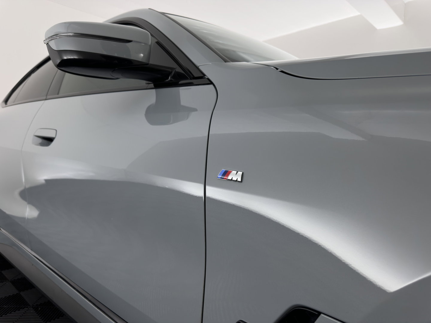 BMW i4 eDrive35 70 kWh M-Sportpack [3-Fase-11kW] (INCL.BTW) *LEATHER-MICROFIBRE | FULL-LED | ADAPTIVE-CRUISE |SPORTSEATS | CAMERA | DAB | DIGI-COCKPIT | NAVI-FULLMAP | AMBIENT-LIGHT | ECC | PDC | CARPLAY | TOWBAR | 18''ALU*