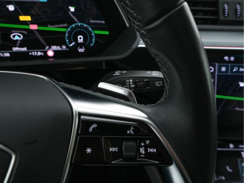 Audi Q8 e-tron 50 quattro Advanced Edition 95 kWh [3-Fase-22kW] {SoH-99%} (INCL-BTW)  Aut. *LEATHER | FULL-LED | MEMORY-PACK | ADAPTIVE-CRUISE | CAMERA | PRIVACY-GLASS | DIGI-COCKPIT | SHIFTPADDLES | DAB | AMBIENTLIGHT | TOWBAR | 20''ALU*