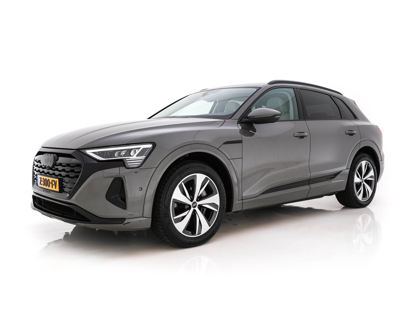 Audi Q8 e-tron 50 quattro Advanced Edition 95 kWh [3-Fase-22kW] {SoH-99%} (INCL-BTW)  Aut. *LEATHER | FULL-LED | MEMORY-PACK | ADAPTIVE-CRUISE | CAMERA | PRIVACY-GLASS | DIGI-COCKPIT | SHIFTPADDLES | DAB | AMBIENTLIGHT | TOWBAR | 20''ALU*