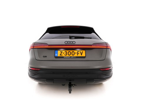 Audi Q8 e-tron 50 quattro Advanced Edition 95 kWh [3-Fase-22kW] {SoH-99%} (INCL-BTW)  Aut. *LEATHER | FULL-LED | MEMORY-PACK | ADAPTIVE-CRUISE | CAMERA | PRIVACY-GLASS | DIGI-COCKPIT | SHIFTPADDLES | DAB | AMBIENTLIGHT | TOWBAR | 20''ALU*