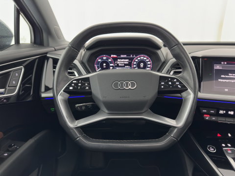 Audi Q4 e-tron 35 Launch edition Advanced Plus 55 kWh (INCL-BTW) Aut. *HEAT-PUMP | PANO | LEATHER | ADAPTIVE-CRUISE | MATRIX-LED | KEYLESS | SONOS-SOUND |  DIGI-COCKPIT | DAB | CARPLAY | HEATED-SPORTSEATS | CRUISE | 19''ALU*