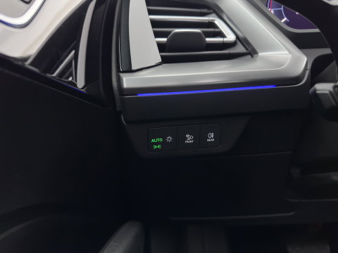 Audi Q4 e-tron 35 Launch edition Advanced Plus 55 kWh (INCL-BTW) Aut. *HEAT-PUMP | PANO | LEATHER | ADAPTIVE-CRUISE | MATRIX-LED | KEYLESS | SONOS-SOUND |  DIGI-COCKPIT | DAB | CARPLAY | HEATED-SPORTSEATS | CRUISE | 19''ALU*