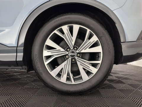 Audi Q4 e-tron 35 Launch edition Advanced Plus 55 kWh (INCL-BTW) Aut. *HEAT-PUMP | PANO | LEATHER | ADAPTIVE-CRUISE | MATRIX-LED | KEYLESS | SONOS-SOUND |  DIGI-COCKPIT | DAB | CARPLAY | HEATED-SPORTSEATS | CRUISE | 19''ALU*