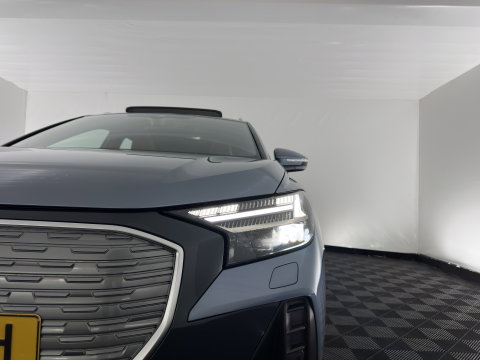 Audi Q4 e-tron 35 Launch edition Advanced Plus 55 kWh (INCL-BTW) Aut. *HEAT-PUMP | PANO | LEATHER | ADAPTIVE-CRUISE | MATRIX-LED | KEYLESS | SONOS-SOUND |  DIGI-COCKPIT | DAB | CARPLAY | HEATED-SPORTSEATS | CRUISE | 19''ALU*