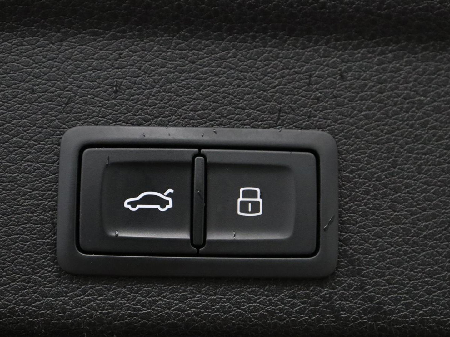 Audi Q3 Sportback 35 TFSI S Edition Camera | Adaptive cruise control | Carplay | Stoelverwarming | Elektrische kofferbak | S-Line |