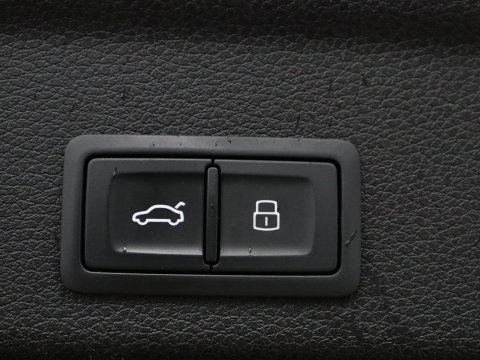 Audi Q3 Sportback 35 TFSI S Edition Camera | Adaptive cruise control | Carplay | Stoelverwarming | Elektrische kofferbak | S-Line |
