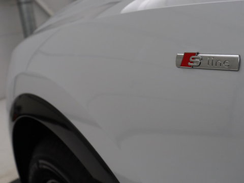 Audi Q3 Sportback 35 TFSI S Edition Camera | Adaptive cruise control | Carplay | Stoelverwarming | Elektrische kofferbak | S-Line |