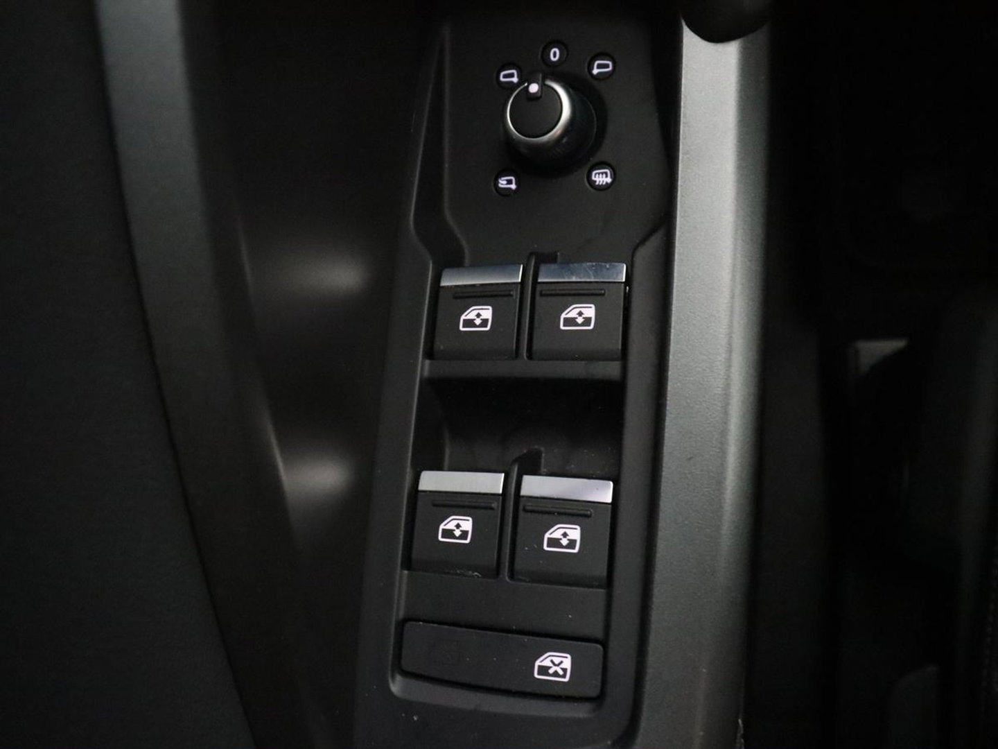 Audi Q3 Sportback 35 TFSI S Edition Camera | Adaptive cruise control | Carplay | Stoelverwarming | Elektrische kofferbak | S-Line |