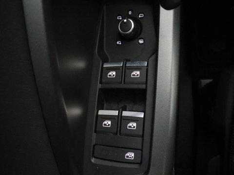 Audi Q3 Sportback 35 TFSI S Edition Camera | Adaptive cruise control | Carplay | Stoelverwarming | Elektrische kofferbak | S-Line |