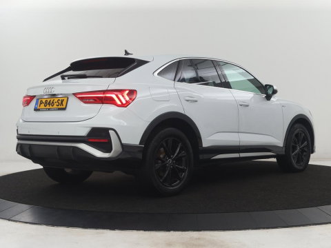 Audi Q3 Sportback 35 TFSI S Edition Camera | Adaptive cruise control | Carplay | Stoelverwarming | Elektrische kofferbak | S-Line |