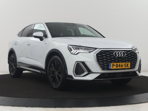 Audi Q3 Sportback 35 TFSI S Edition Camera | Adaptive cruise control | Carplay | Stoelverwarming | Elektrische kofferbak | S-Line |