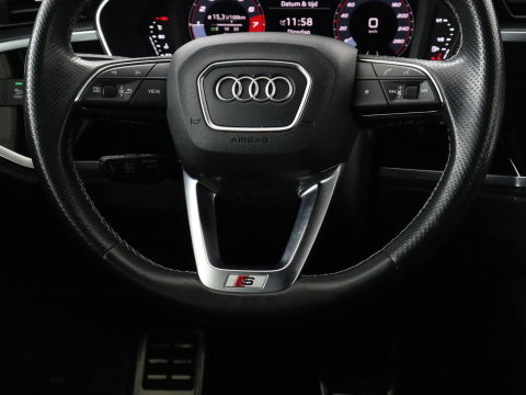 Audi Q3 Sportback 35 TFSI S Edition Camera | Adaptive cruise control | Carplay | Stoelverwarming | Elektrische kofferbak | S-Line |
