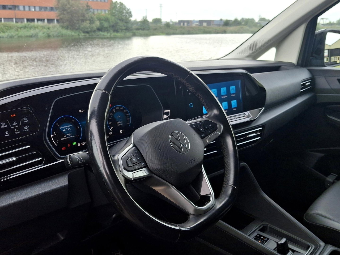 Volkswagen Caddy Cargo 2.0 TDI BUMPERPAKKET | CAMERA | AUT | LED | CUSTOM LEDER | SENSOREN VOOR + ACHTER